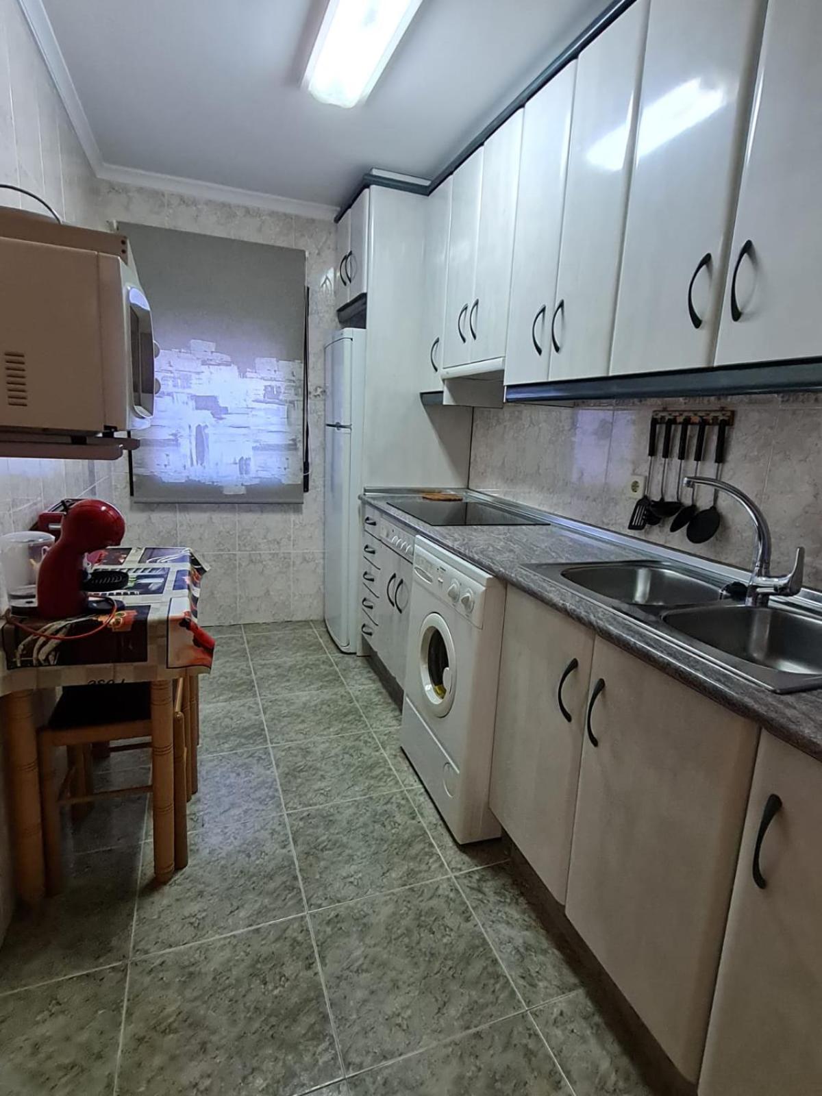 Apartamentos Los Robles 阿尔卡拉德尔胡卡尔 外观 照片